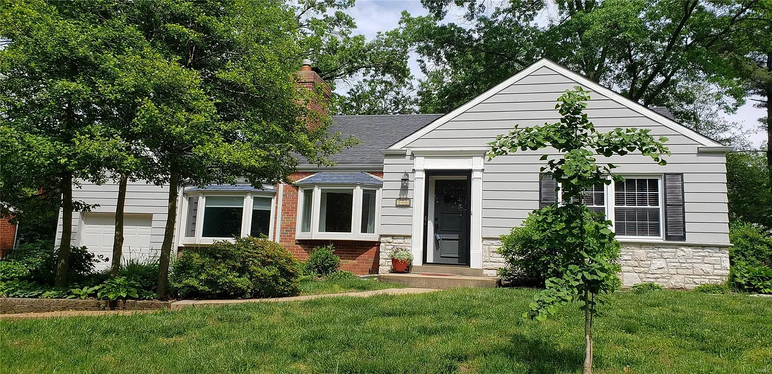 1404 Azalea Dr photo 1