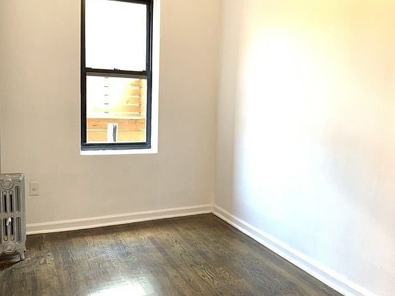 5th image of 262 Quincy St APT 4
