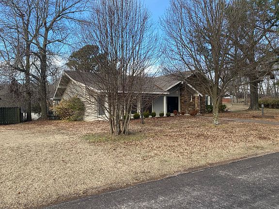 2nd image of 2 Oldham Ln
