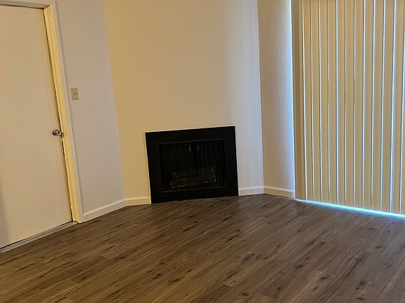5th image of 213D S Lumill St #D