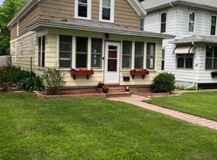 1231 Market St, La Crosse, WI 54601