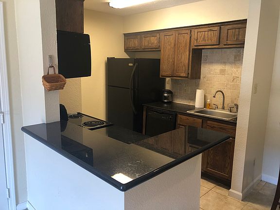 3rd image of 904 University Oaks Blvd APT 81