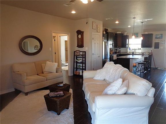 2nd image of 202 Ashley St