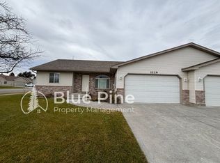 1228 S Oakmeadow Cir UNIT 1, Idaho Falls, ID 83406