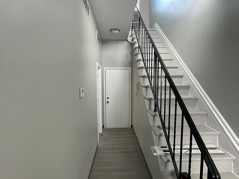 5302 Butler St #4 — Photo 7