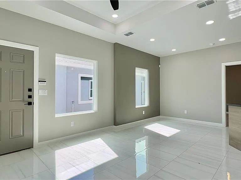 5605 Northwestern Ave #4 — Photo 7