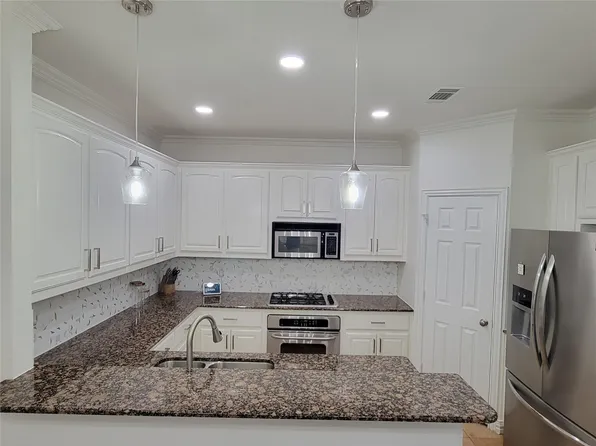 4263 Towne Lake Ct, Irving, TX 75061