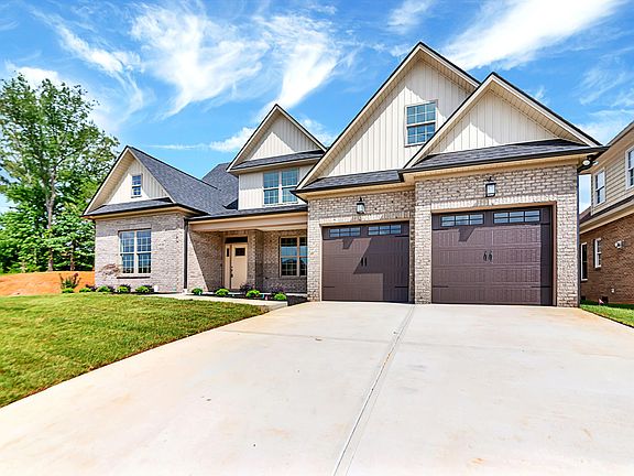 2nd image of 456 Maclaren Way