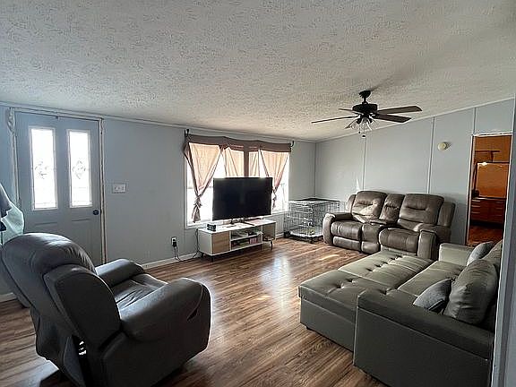 5th image of 4263 Treeline Dr