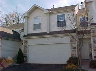 8043 Sierra Woods Ln, Carpentersville, IL