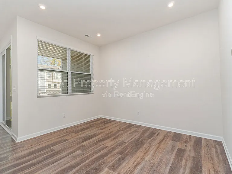114 Marron Dr — Photo 11