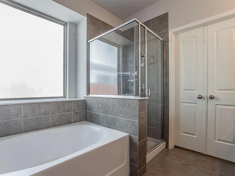 352 S Brook Dr — Photo 11