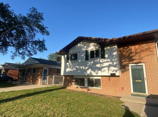 5944 Centralia St, Dearborn Heights, MI 48127