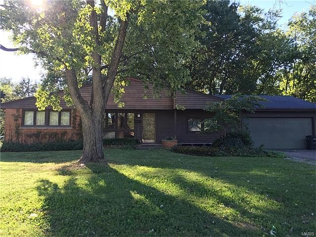 1st image of 215 Camellia Dr