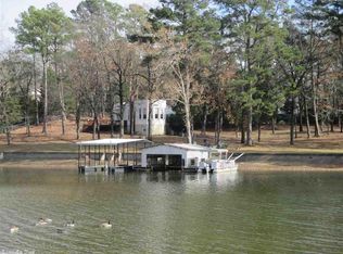 132 Lake Hamilton Dr, Hot Springs, AR 71913
