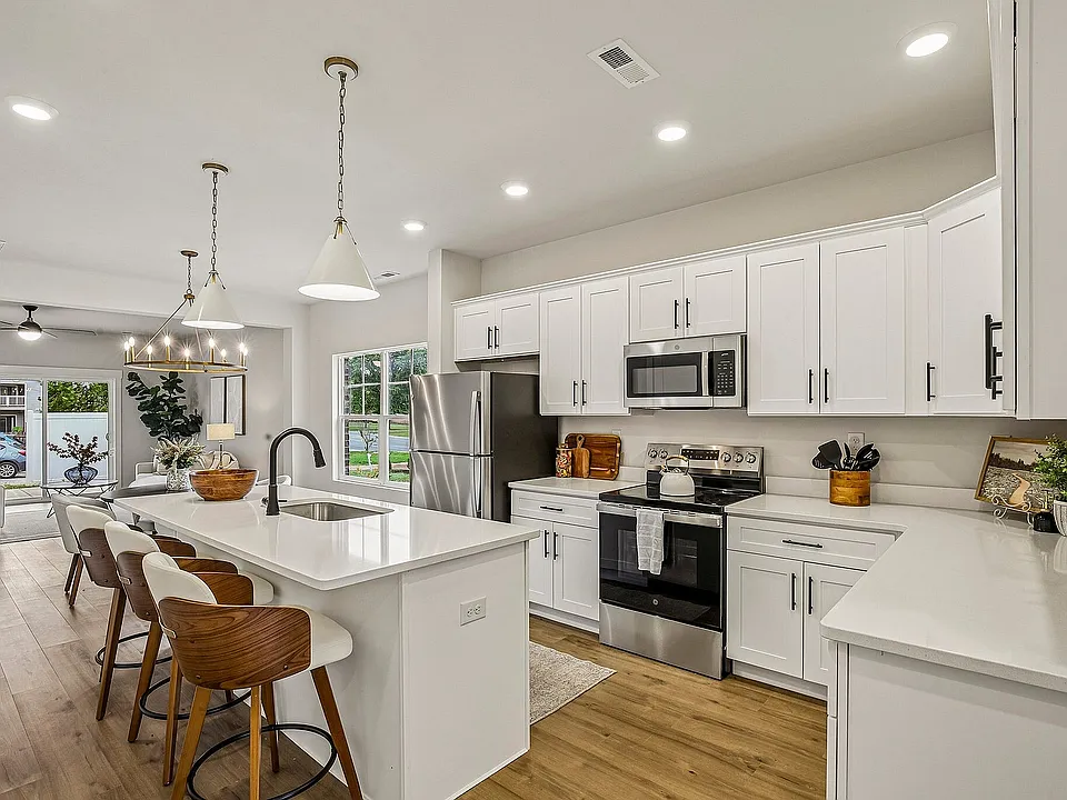 The Enclave at 1323