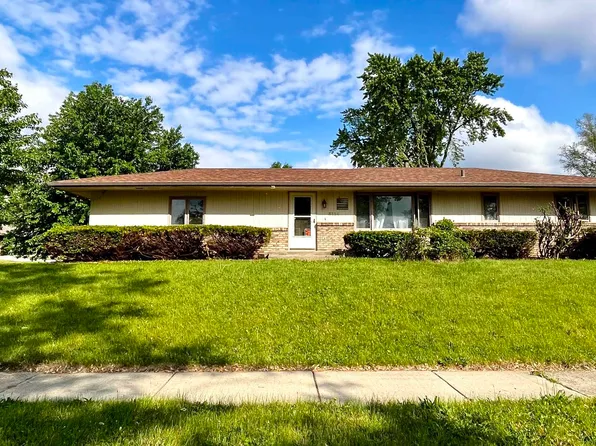 3114 Bavarian Ln, Rockford, IL 61109