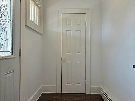 5th image of 1216 Oak St