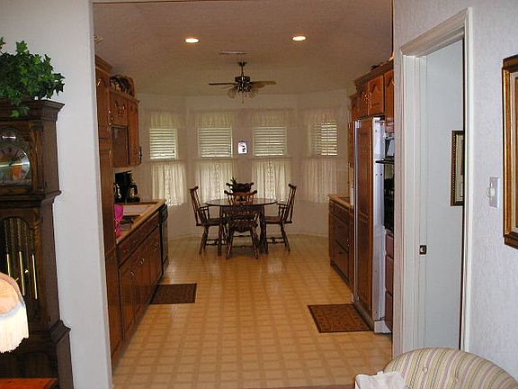 4th image of 205 Coronado Cir
