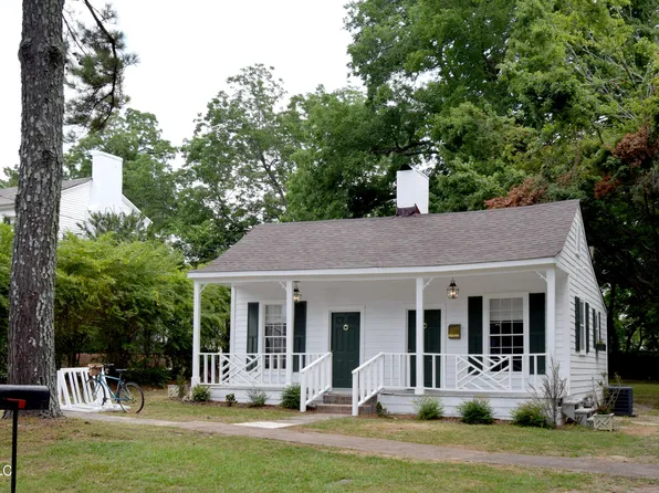 360 E College Ave, Holly Springs, MS 38635