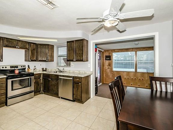5th image of 4250 Woodfield Ave