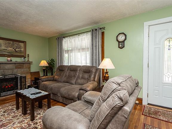 2nd image of 6206 Theota Ave