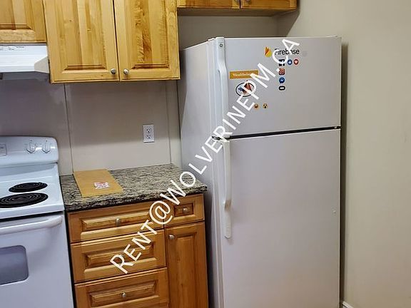 3rd image of 392 Albert St Suite 403-403-4