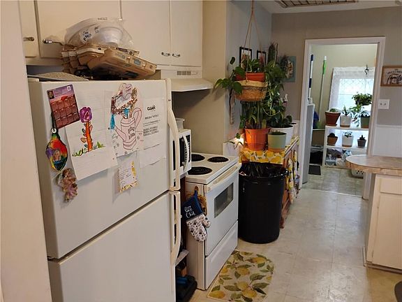 3rd image of 306 N Leonard St