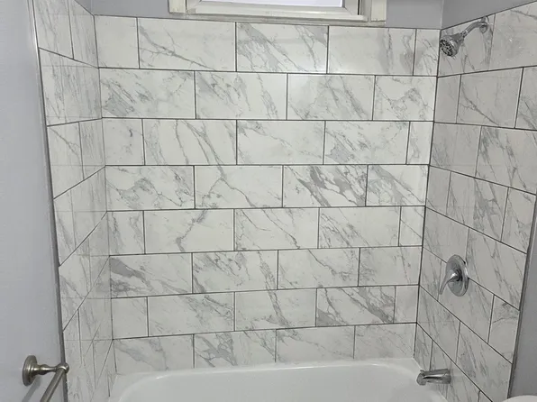 195 22nd St Floor 2, Irvington, NJ 07111