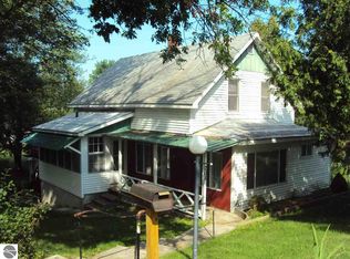 208 Euclid St, Saint Louis, MI 48880