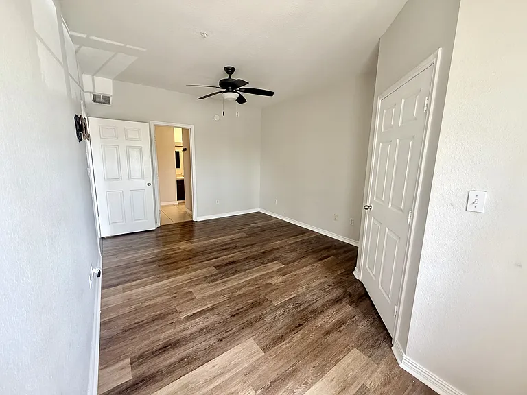 4306 Bayside Village Dr #1-102 — Photo 12