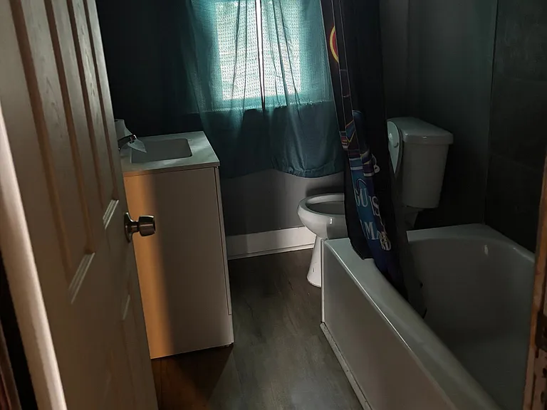 12704 Brackland Ave — Photo 2