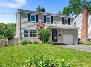 32 E Harrison Pl, Livingston, NJ 07039