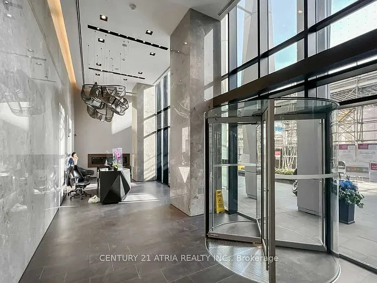 1 Yorkville Ave #2201 — Photo 3