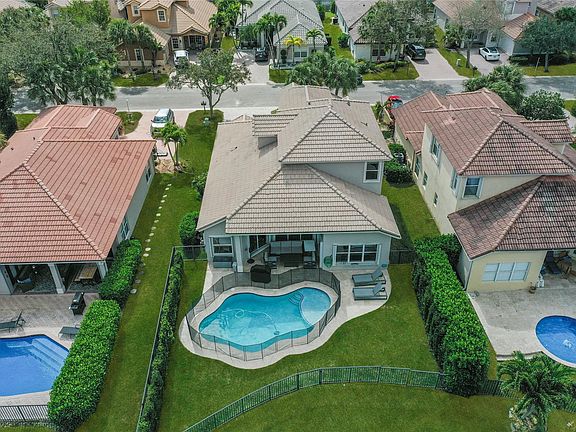 4th image of 11187 NW 65th Court