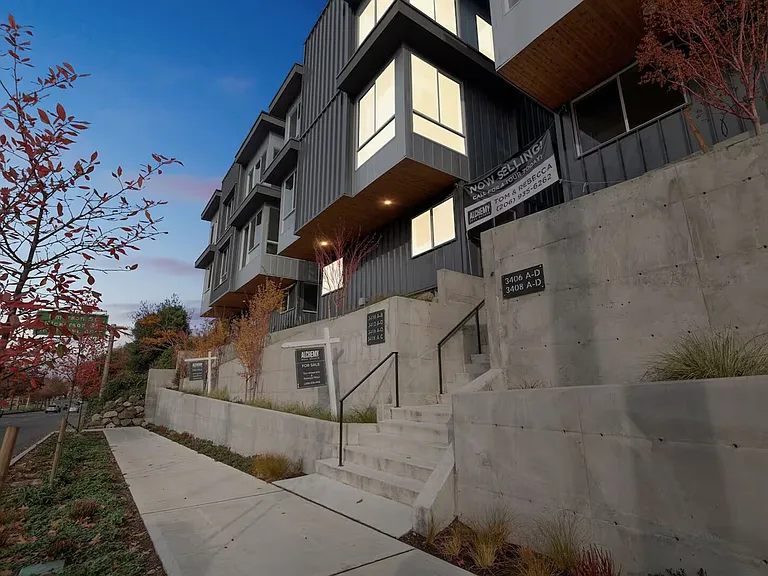15th Ave W — Photo 29