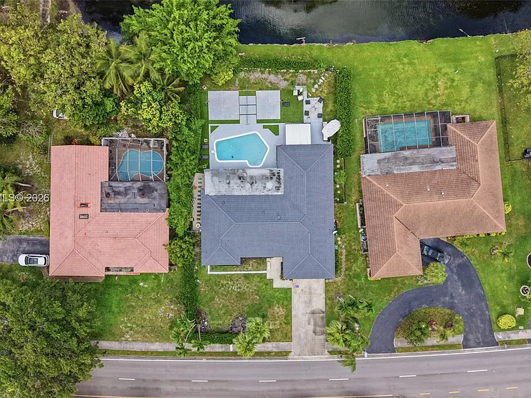 9935 Ramblewood Dr — Photo 50