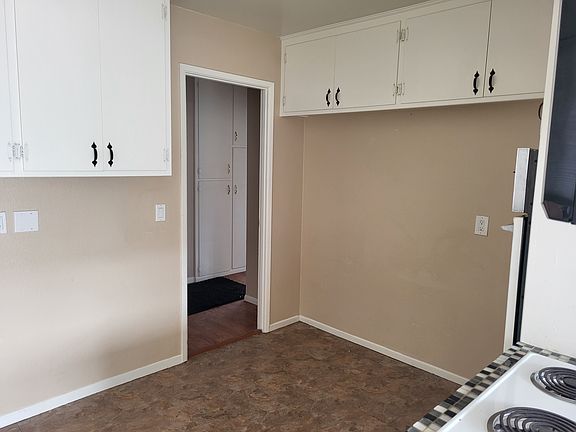 5th image of 4273 Howard Ave