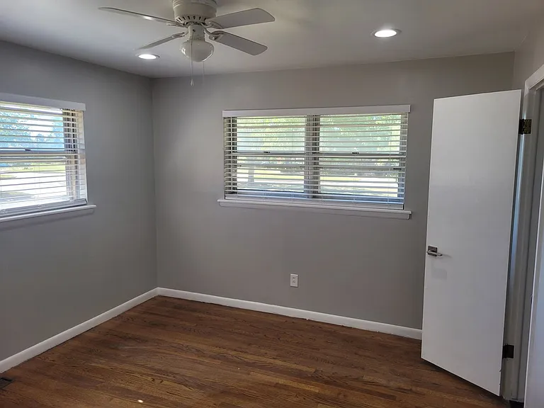 504 N Blvd — Photo 11
