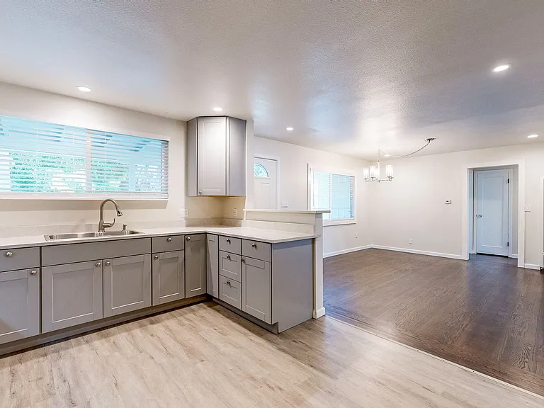 1720 Ditty Ave #A — Photo 12