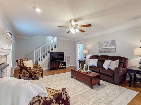 3rd image of 3314 Meadowhill Dr