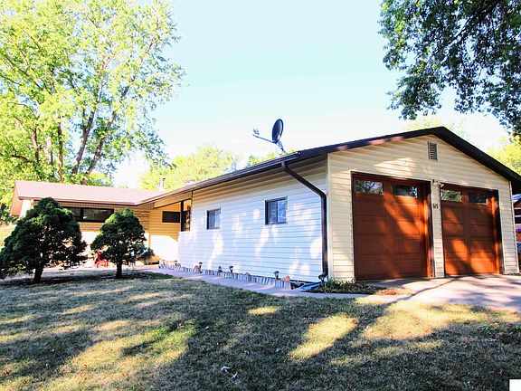 2nd image of 615 Eldon Dr