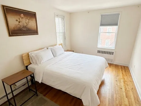 2727 Ocean Parkway image 1 of 6