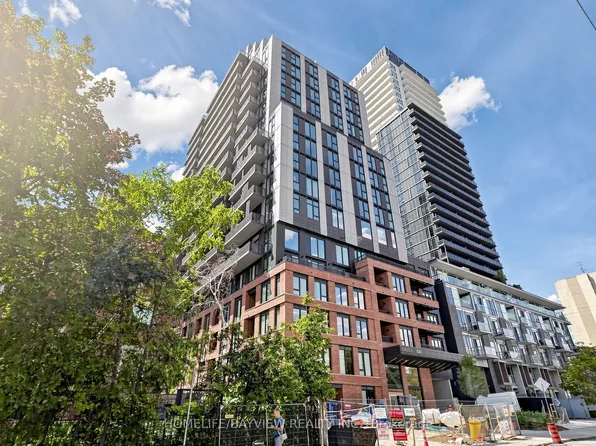 109 Erskine Ave, Toronto, ON