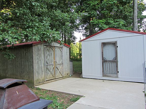  outbuilding and shop