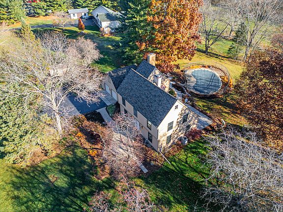 3rd image of 316 S Shannon Dr