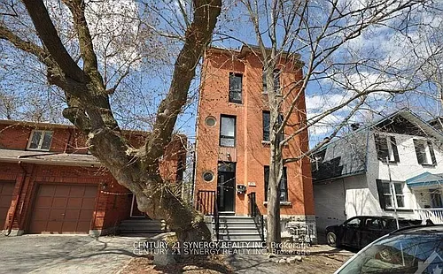 571 McLeod St Photo 1