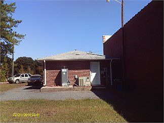 2nd image of 111 N Main St