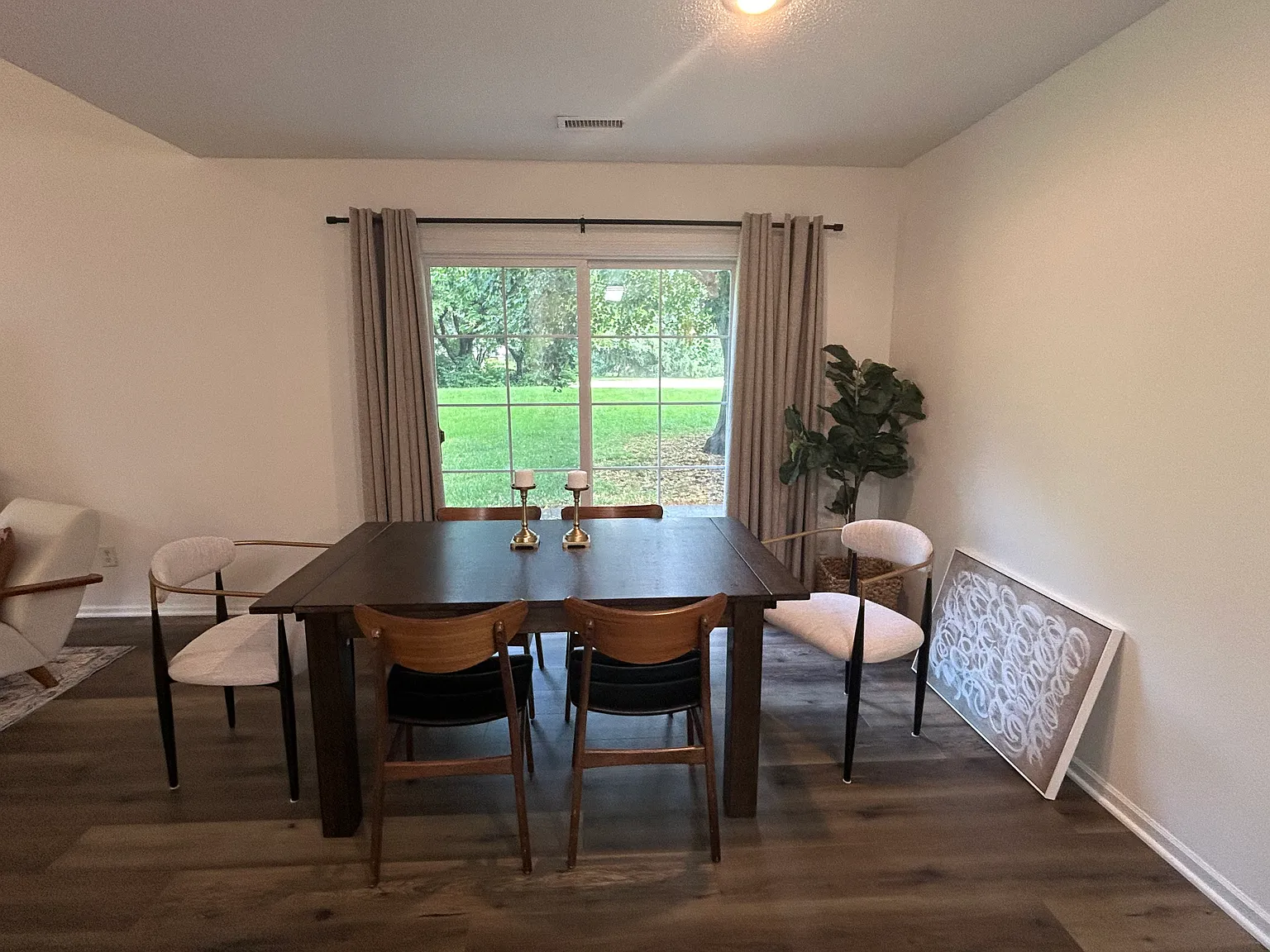 2 bed, 1300 sqft, $1,700 — Photo 4
