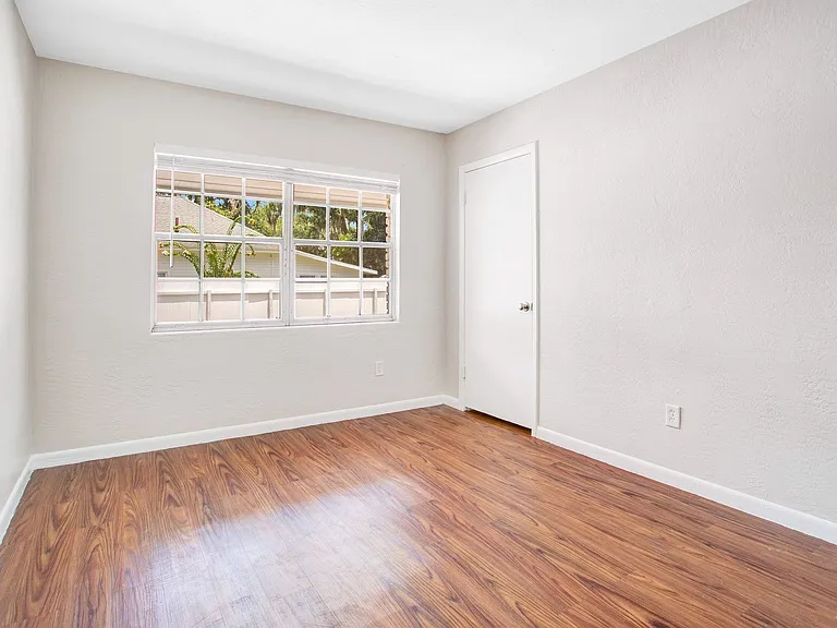 815 E Fort King St — Photo 46